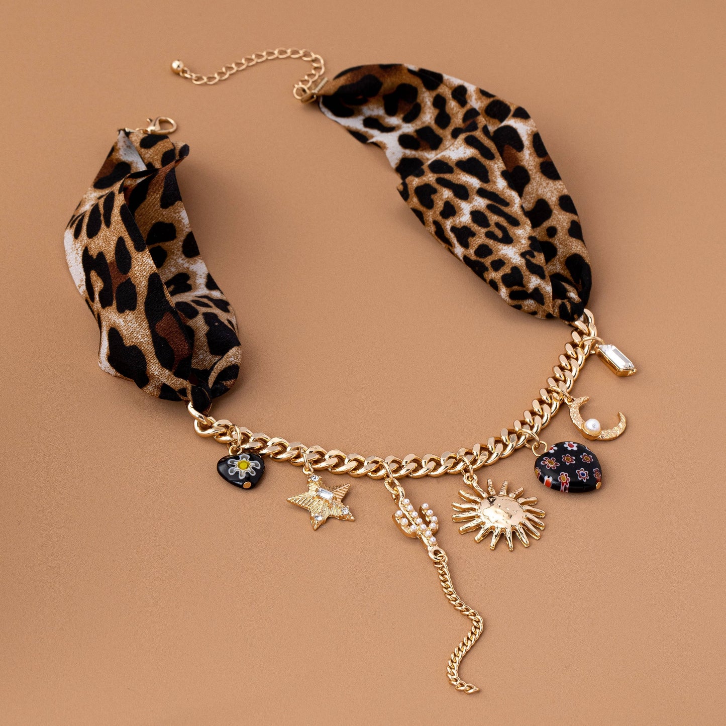 CHARM ANIMAL SCARF NECKLACE-WESTERN SUNBLAST STAR