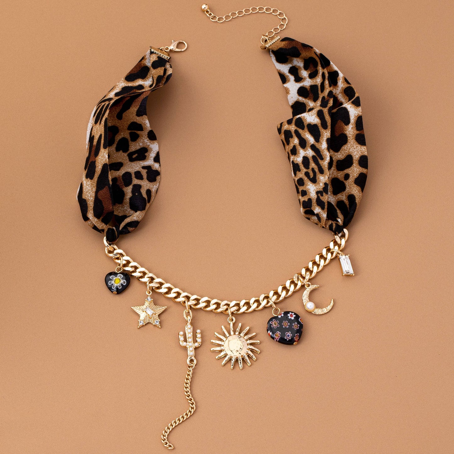 CHARM ANIMAL SCARF NECKLACE-WESTERN SUNBLAST STAR
